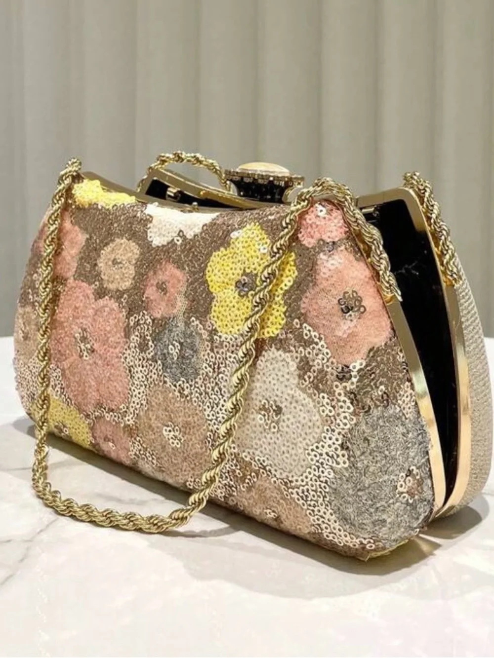 N/A elegant sequin